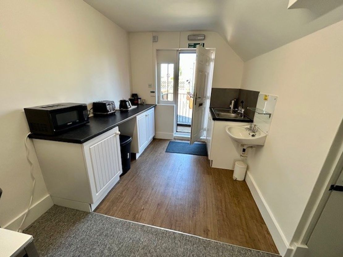 First Floor, 17 High Street / 10 Crown Lane, Theale, Reading, Berkshire, RG7 5BG