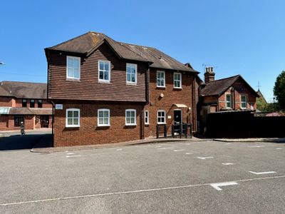 Property Image for Cygnet House, 3 Northcroft Lane, Newbury, West Berkshire, RG14 1BT