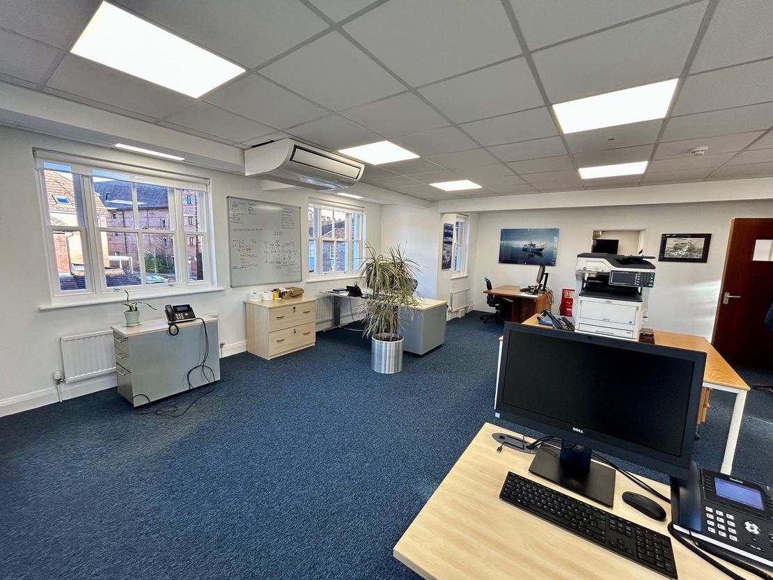 Cygnet House, 3 Northcroft Lane, Newbury, West Berkshire, RG14 1BT
