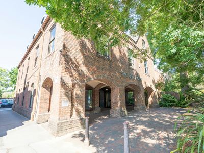 Property Image for Stag Gates House, 63-64 The Avenue, Southampton, SO17 1XS