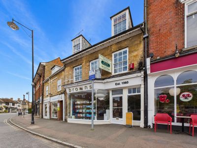 Property Image for 32/32A Market Place, Olney, Buckinghamshire, MK46 4AJ