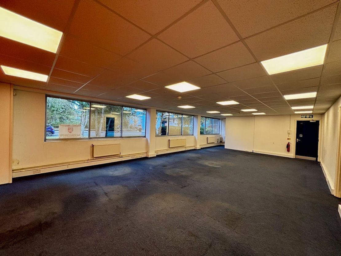 Unit A1-A2 Portland Close, Houghton Regis, Dunstable, LU5 5AW
