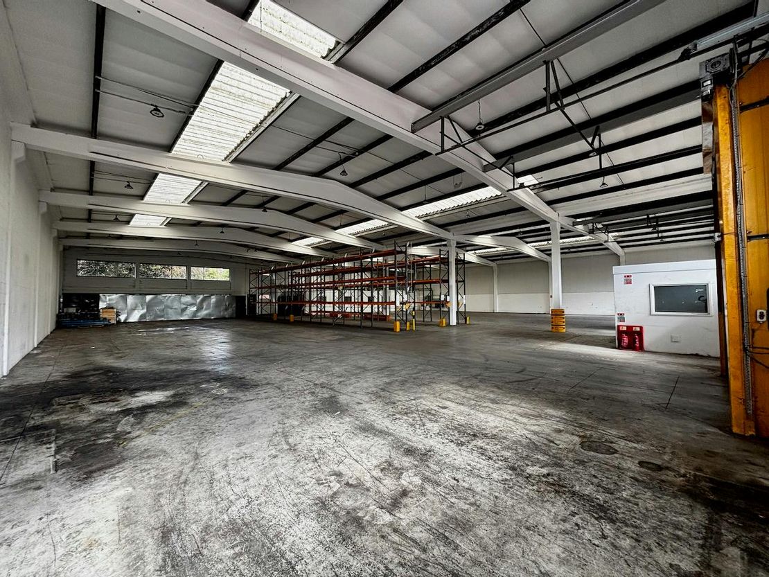 Unit A1-A2 Portland Close, Houghton Regis, Dunstable, LU5 5AW