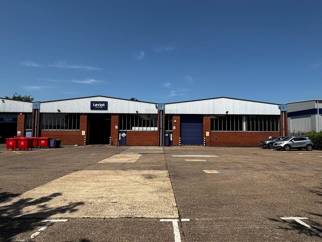 Unit A1-A2 Portland Close, Houghton Regis, Dunstable, LU5 5AW