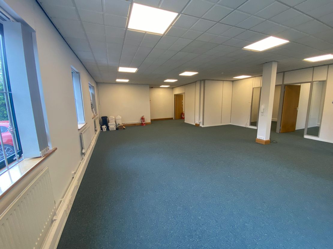 Unit 4, Carlton Court, Leeds, LS12 6LT