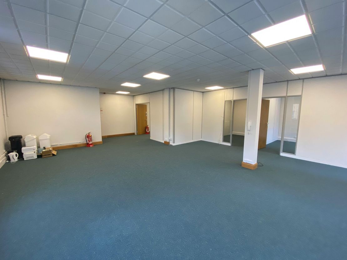 Unit 4, Carlton Court, Leeds, LS12 6LT
