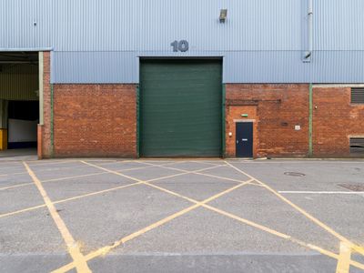Property Image for Warehouse 14, Leeds Bradford Airport Industrial Estate, Yeadon, Leeds, LS19 7WP