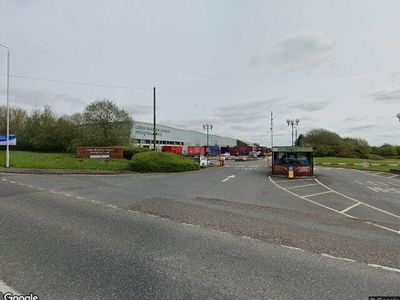 Property Image for Warehouse 14, Leeds Bradford Airport Industrial Estate, Yeadon, Leeds, LS19 7WP