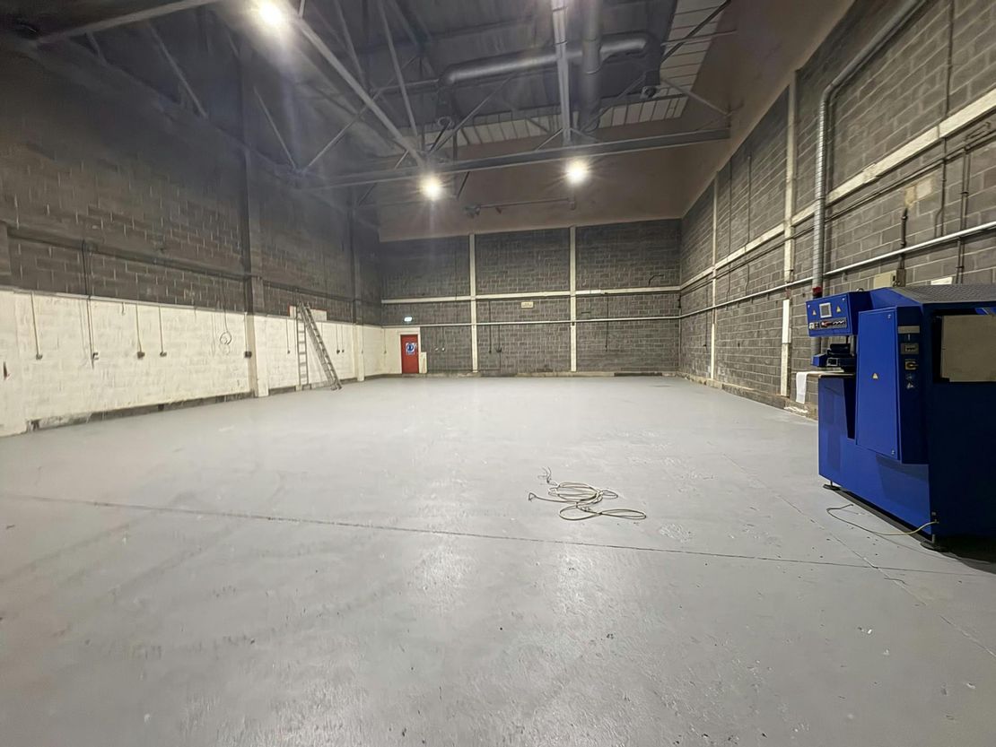 Warehouse 14, Leeds Bradford Airport Industrial Estate, Yeadon, Leeds, LS19 7WP