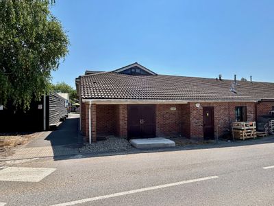 Property Image for Unit 9 Wyevale Garden Centre, Bath Road, Thatcham, Berkshire, RG18 3AN