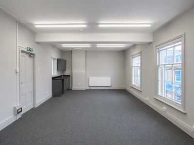 Property Image for 24 Foregate Street, Worcester, Worcestershire, WR1 1DN