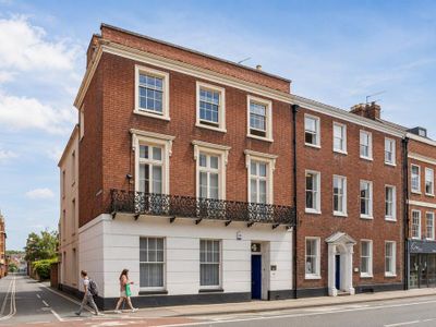 Property Image for 24 Foregate Street, Worcester, Worcestershire, WR1 1DN