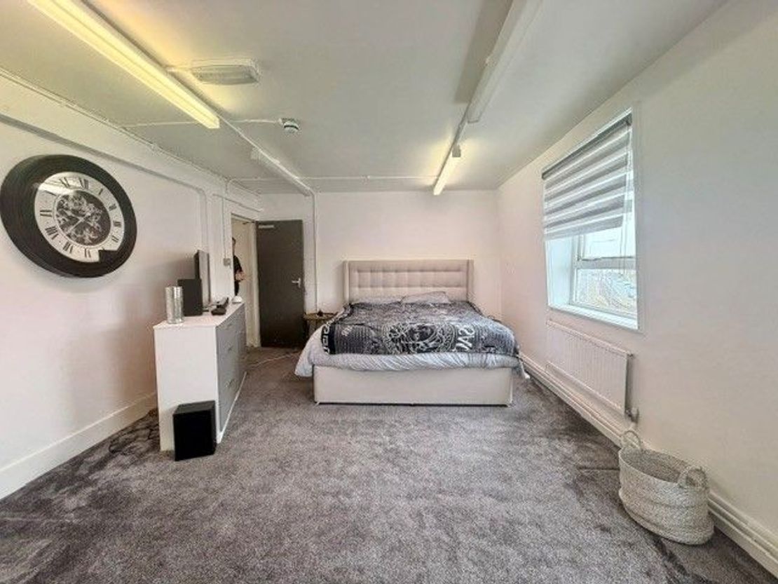 The Vault, 2a Crescent East, Cleveleys, FY5