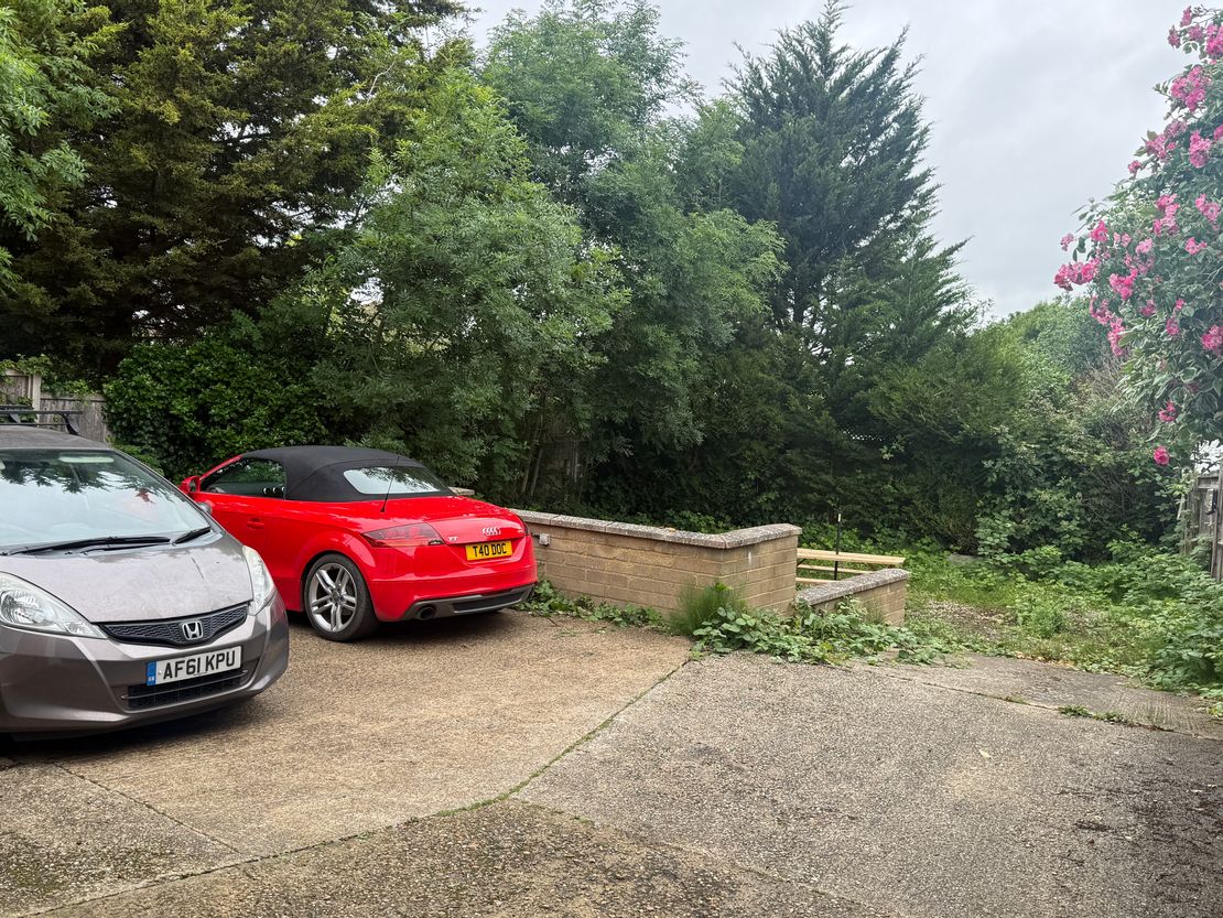 28 Station Close, Potters Bar, Hertfordshire, EN6 1TL