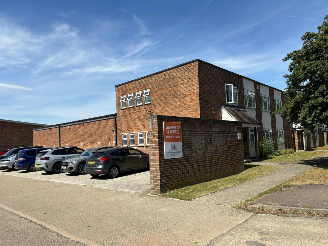 108 Churchill Road, Bicester, OX26 4XD