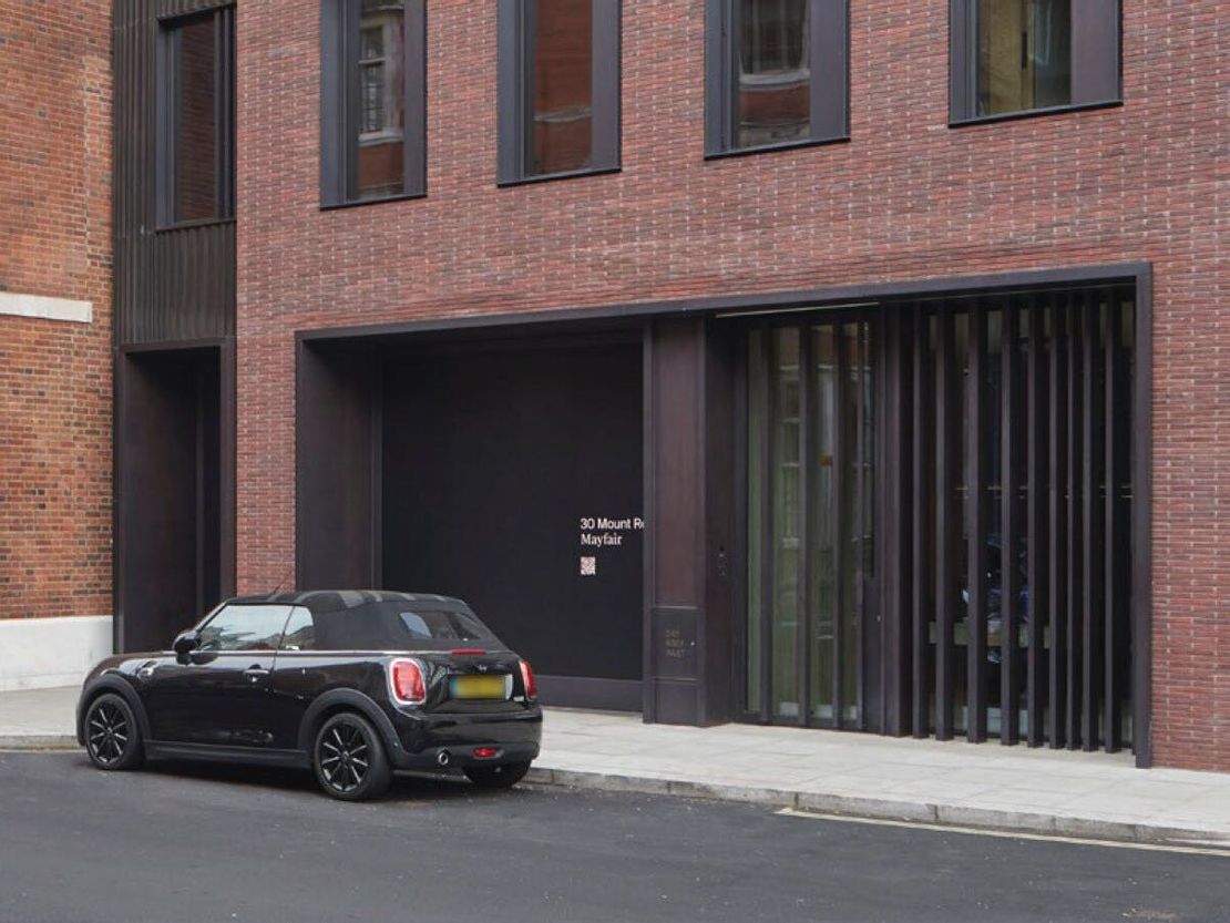 30 Mount Row, London, W1K 3SH