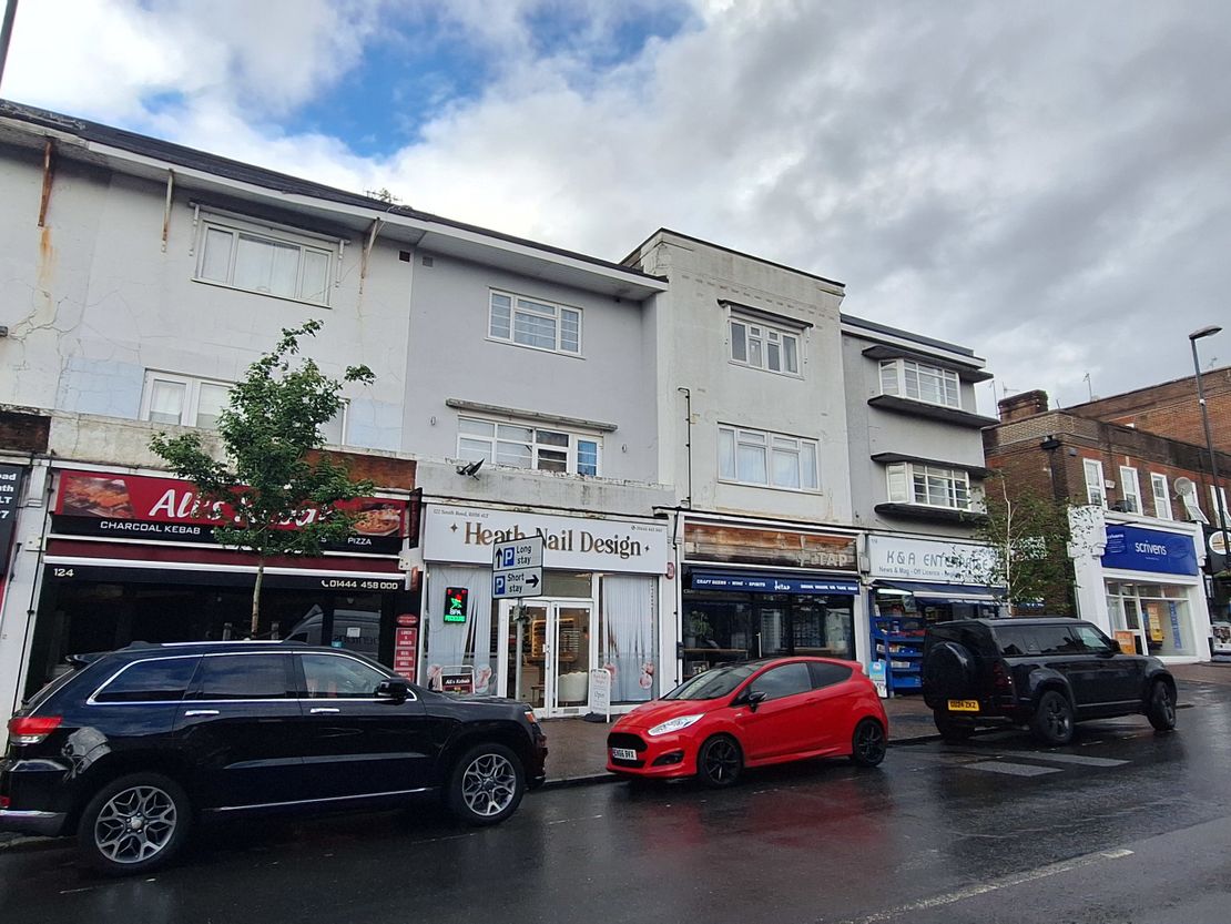 122 South Road, Haywards Heath, West Sussex, RH16 4LT