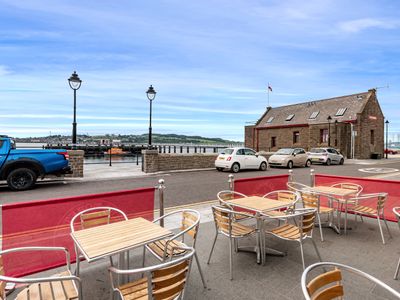 Property Image for The Ship Inn & Waterfront Restaurant, 121 Fisher Street, Broughty Ferry, Dundee, Angus, DD5 2BR
