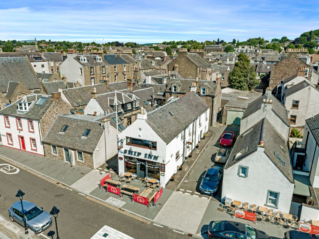 The Ship Inn & Waterfront Restaurant, 121 Fisher Street, Broughty Ferry, Dundee, Angus, DD5 2BR