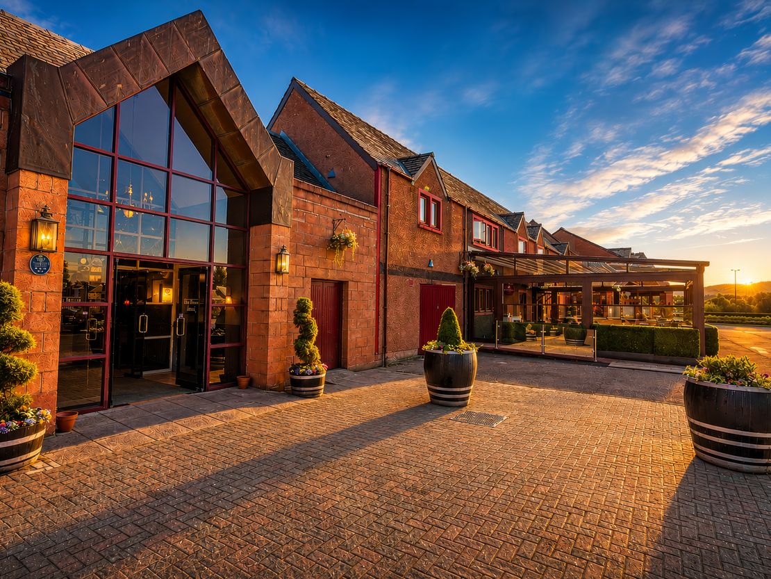 Red House Hotel, Station Road, Coupar Angus, PH13 9AL
