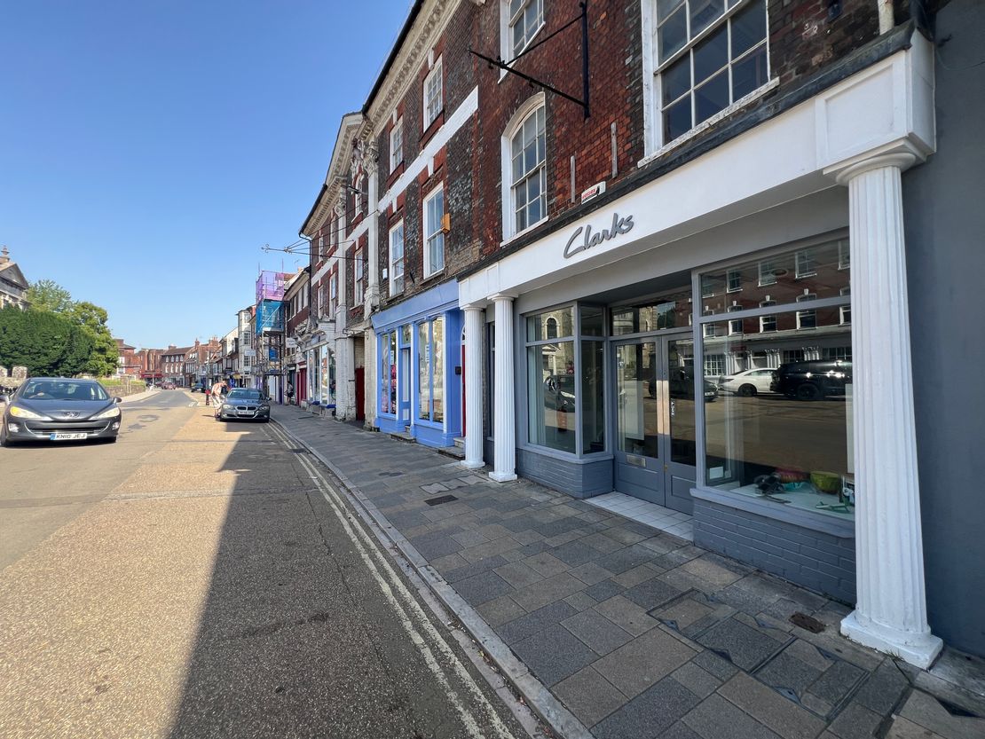 16 Market Place, Blandford Forum, Dorset, DT11 7EB