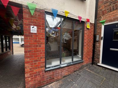 Property Image for 2 Regent Court, Hinckley, Leicestershire, LE10 0AD