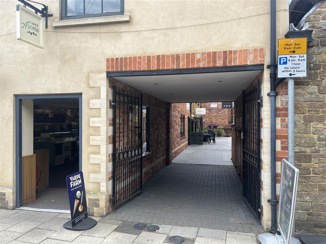 Freehold Investment, Rooms at No 6, Bakers Yard, Church Street, Oakham LE15 6AA