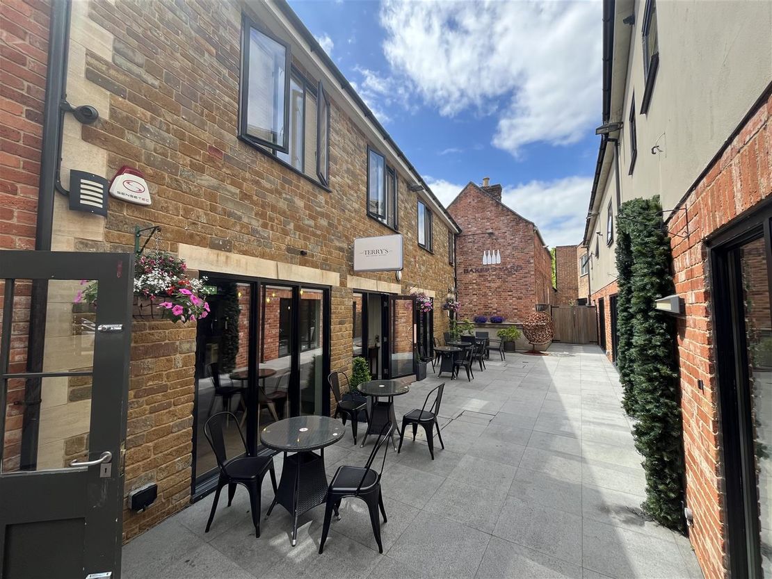 Freehold Investment, Rooms at No 6, Bakers Yard, Church Street, Oakham LE15 6AA
