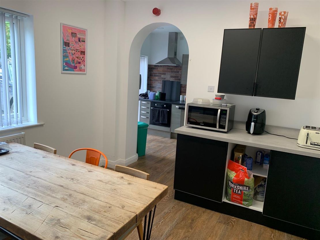 202 Ashby Road, Loughborough LE11 3AG