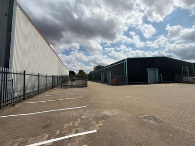 Property Image for 5 Heard Way, Eurolink, Sittingbourne, ME10 3SA