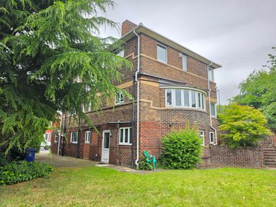 Property Image for Wentworth Lodge, 173 Wentworth Road, Doncaster, South Yorkshire, DN2 4BT