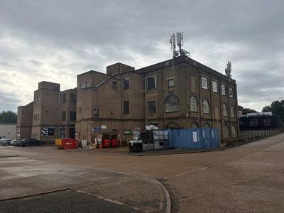 Property Image for Unit 9, Block 1 Woolwich Dockyard, Woolwich Church Street, Woolwich, London, SE18 5PQ