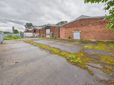 Property Image for 1B Liggat Syke Place, East Mains Industrial Estate, Broxburn, West Lothian, EH52 5NA