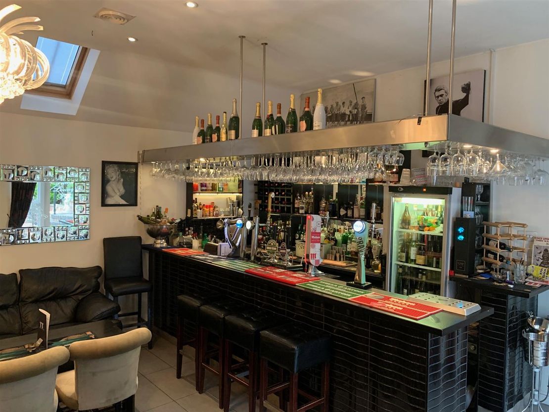 The Thatch Restaurant, 26 High Street, Bottesford Notts NG13 0AA