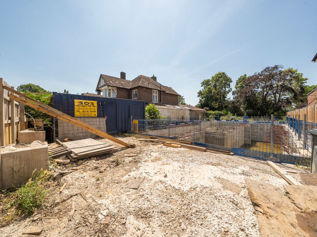 Creswick Road, Acton, London, Greater London, W3 9HF