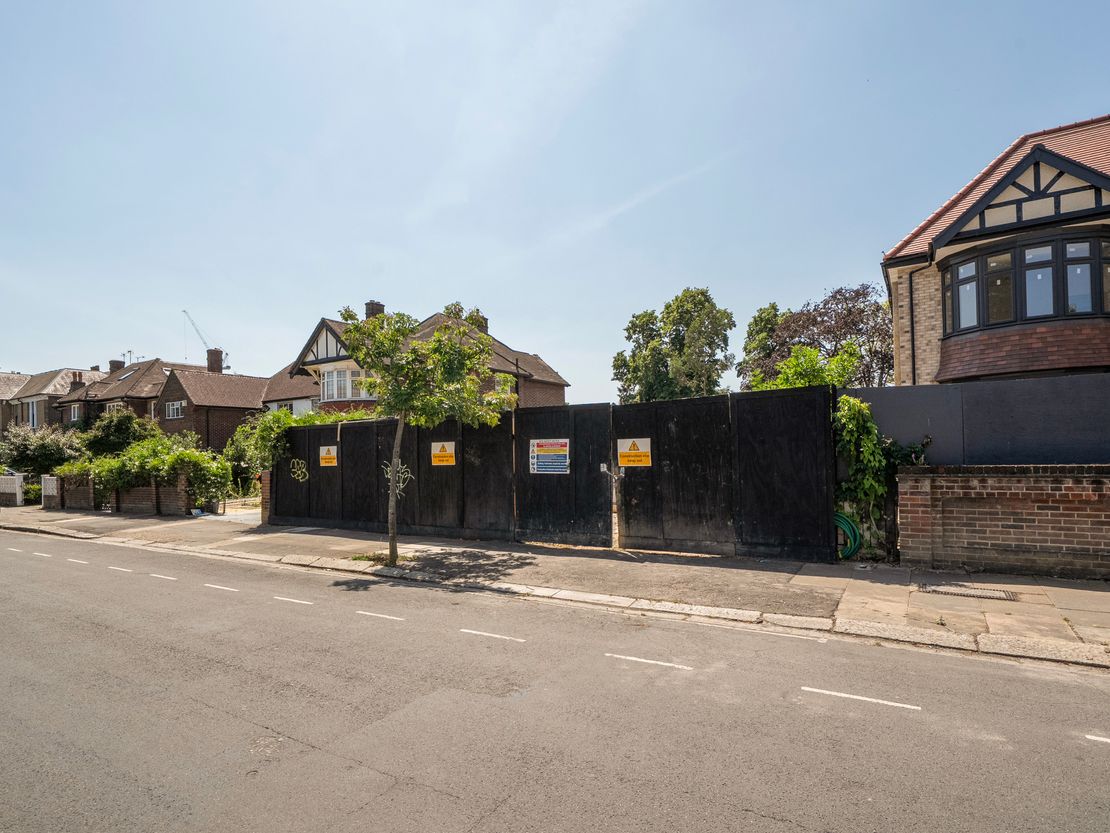 Creswick Road, Acton, London, Greater London, W3 9HF
