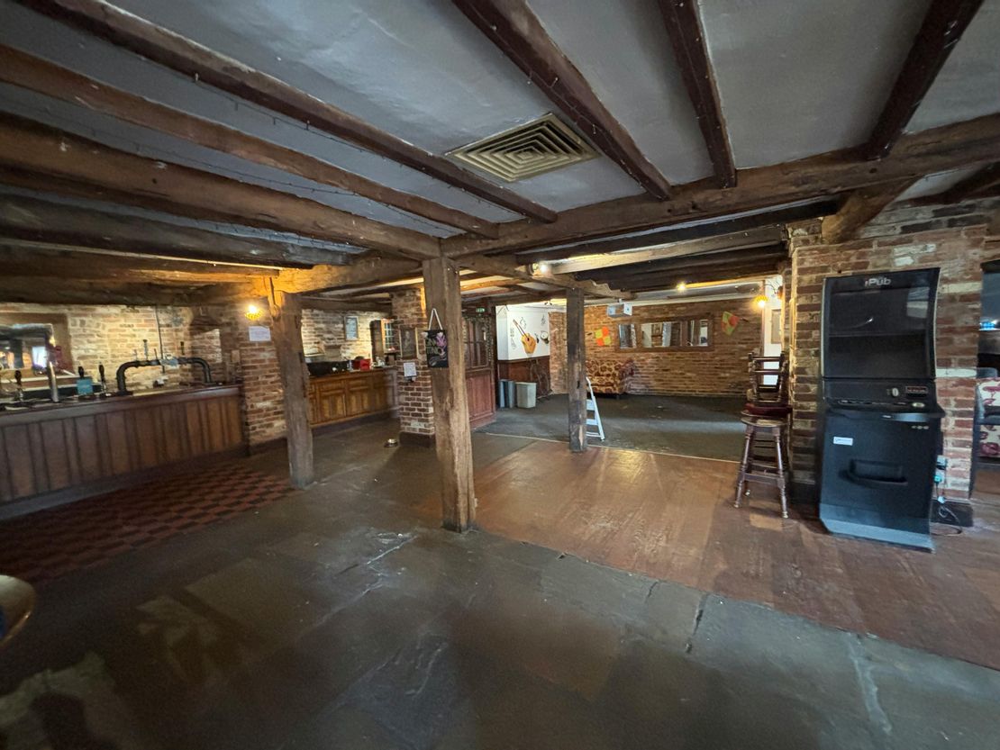 Master Marina Public House, 24 Waterfront, Brighton Marina Village, Brighton, BN2 5WA