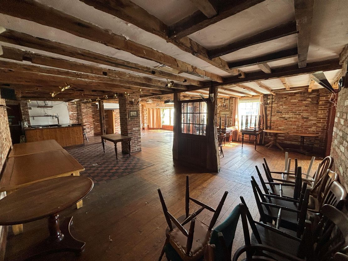 Master Marina Public House, 24 Waterfront, Brighton Marina Village, Brighton, BN2 5WA