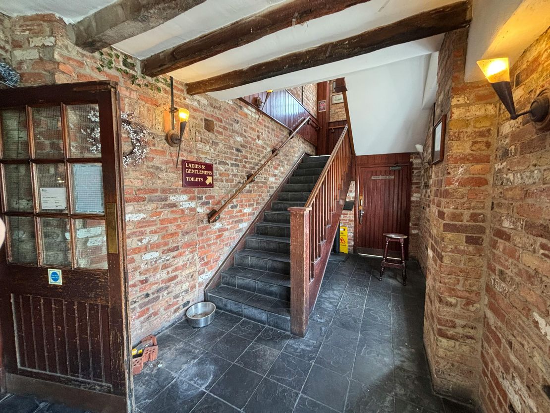Master Marina Public House, 24 Waterfront, Brighton Marina Village, Brighton, BN2 5WA