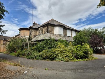 Property Image for Heath Lodge, 6 Pannal Ash Road, Harrogate, HG2 9AB