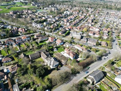 Property Image for Heath Lodge, 6 Pannal Ash Road, Harrogate, HG2 9AB