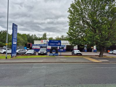 Property Image for Direct Tyres, Newbridge Lane, Stockport, SK1 2NX