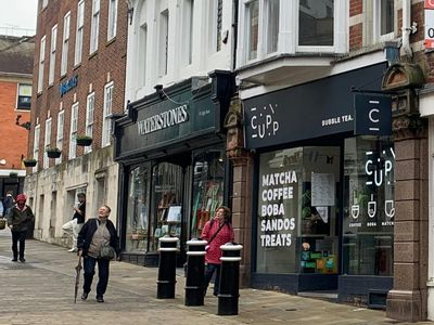 Property Image for 98 High Street, Winchester, SO23 9AH