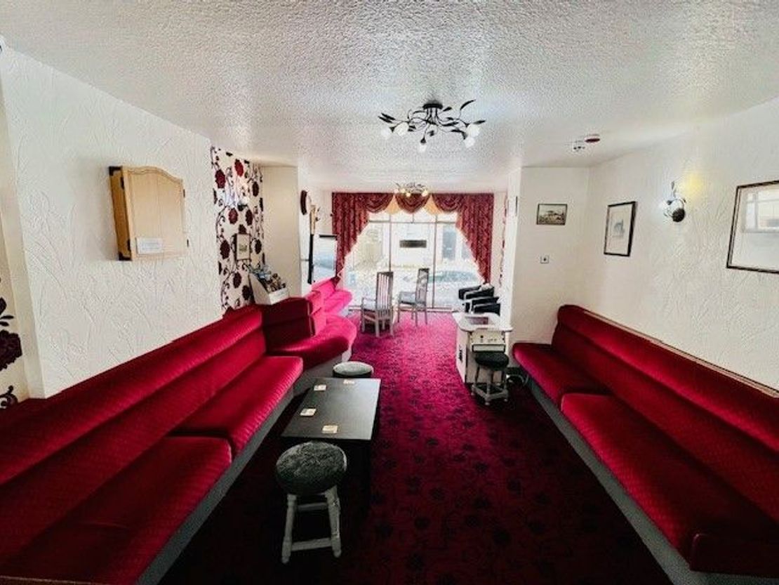 Holmleigh Hotel, 13 Withnell Road, Blackpool, FY4