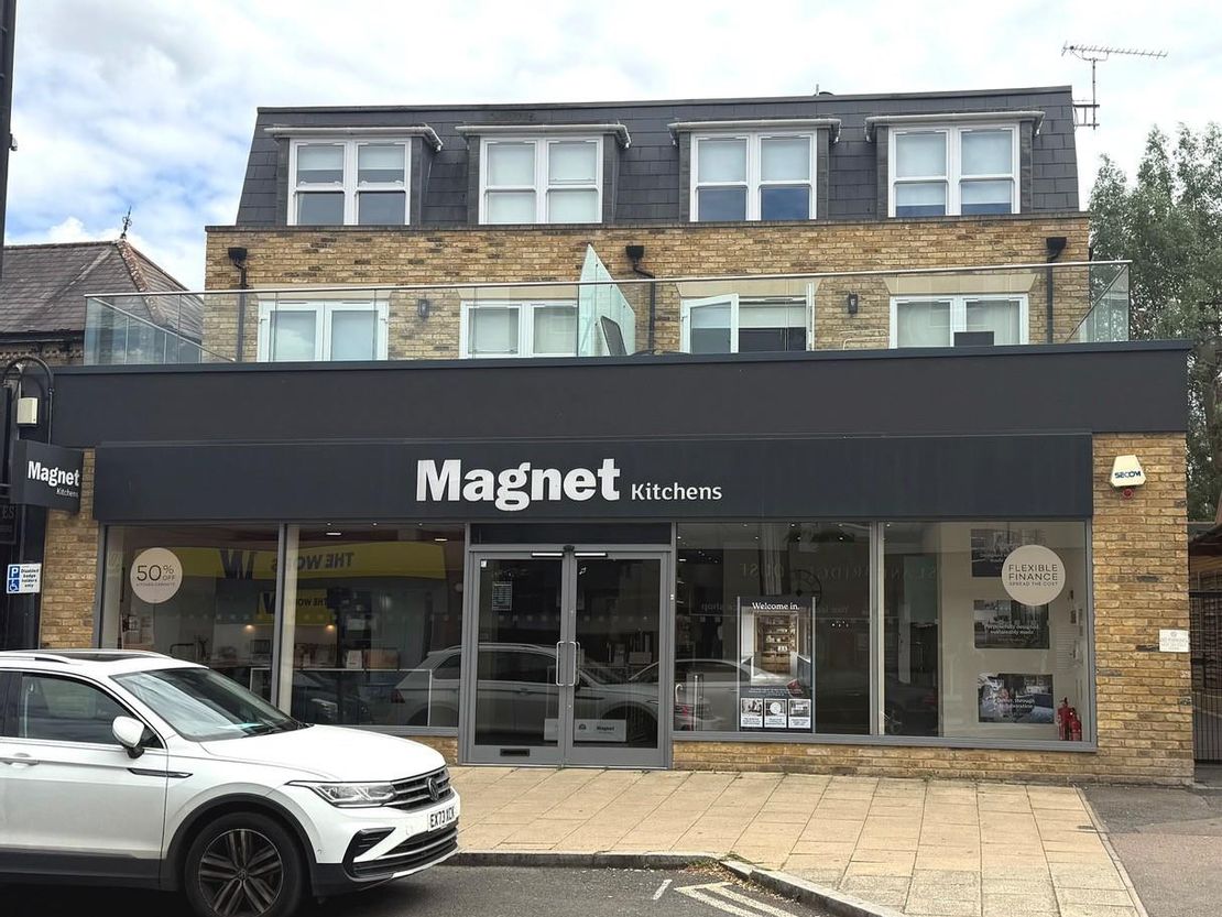 High Road, Loughton