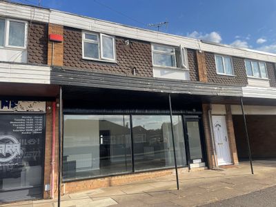 Property Image for 33, Portfields Road, Newport Pagnell, Buckinghamshire, MK16 8BL