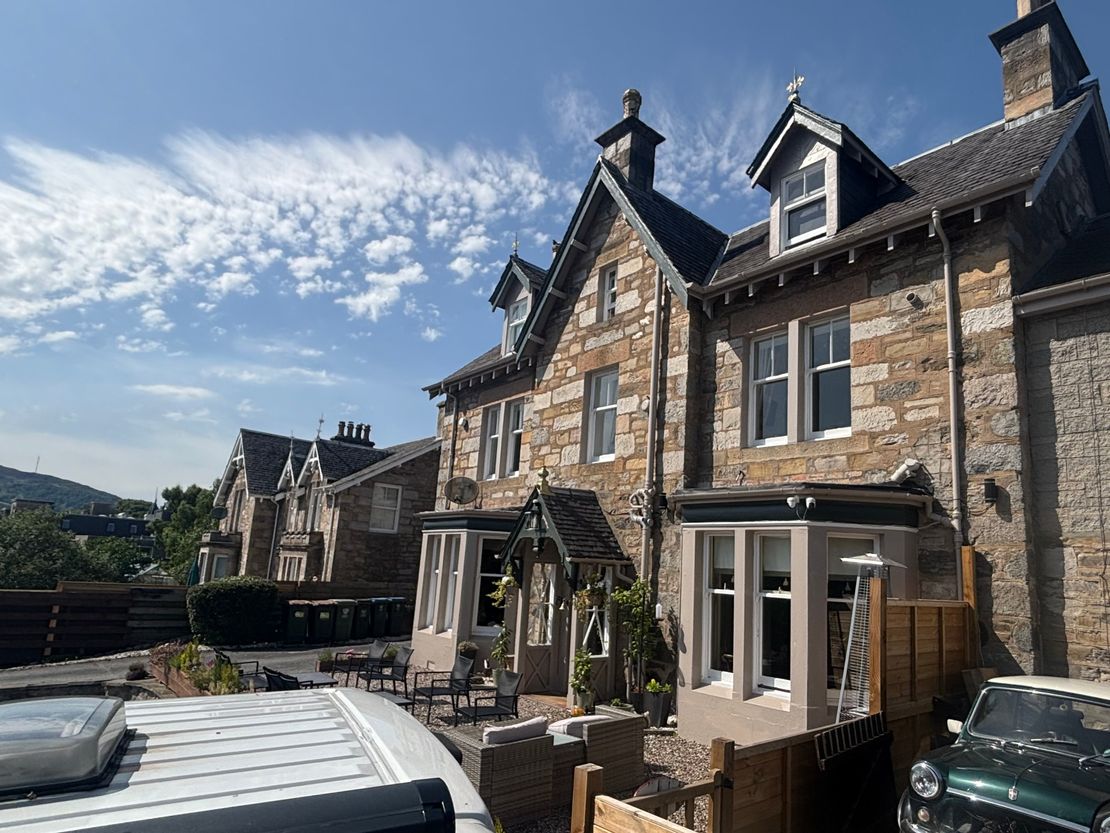 Carra Beag Guest House, 16, Toberargan Road, Pitlochry, PH16 5HG