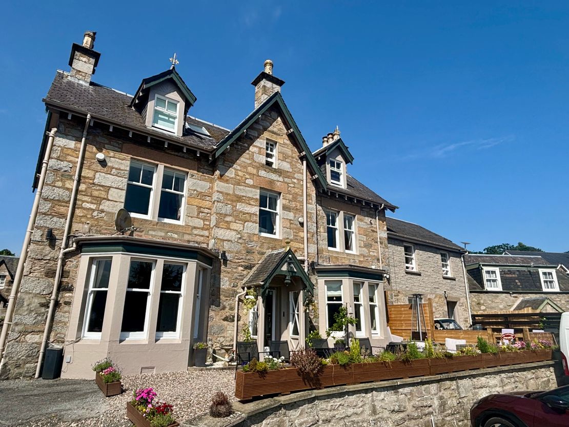 Carra Beag Guest House, 16, Toberargan Road, Pitlochry, PH16 5HG