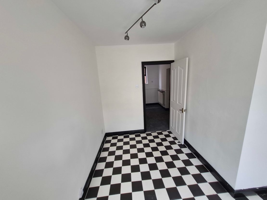 83A Market Street, Hyde, SK14 1HL