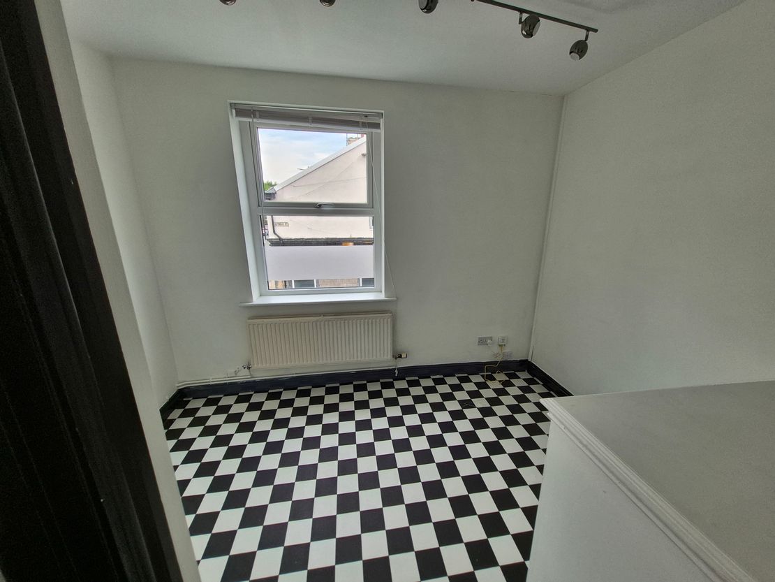 83A Market Street, Hyde, SK14 1HL